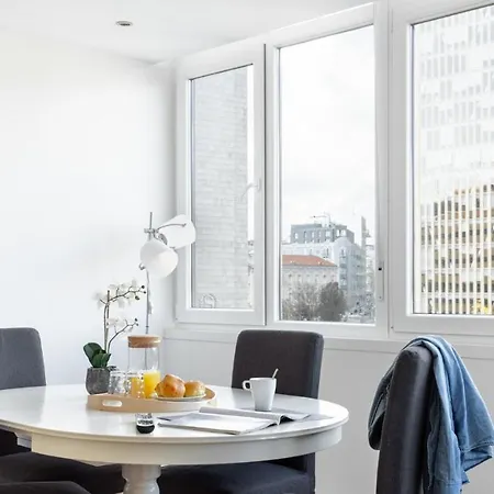 Plum Guide - The Honey Sapphire Appartement Lisboa